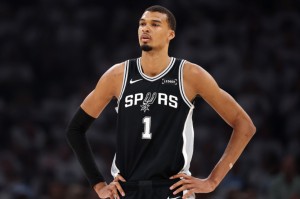 安博体育官方网站-逃过罚款！NBA官方口头警告文班亚马 因天王山后拒绝采访